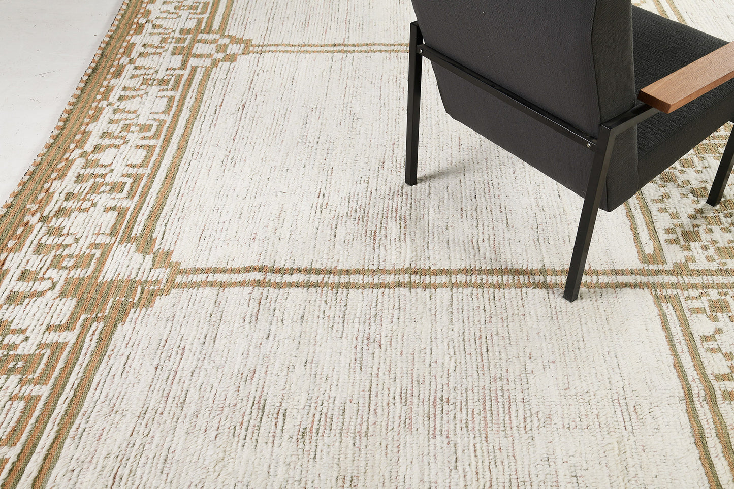 Modern Rug Image 12147 Udad, Nomad Collection