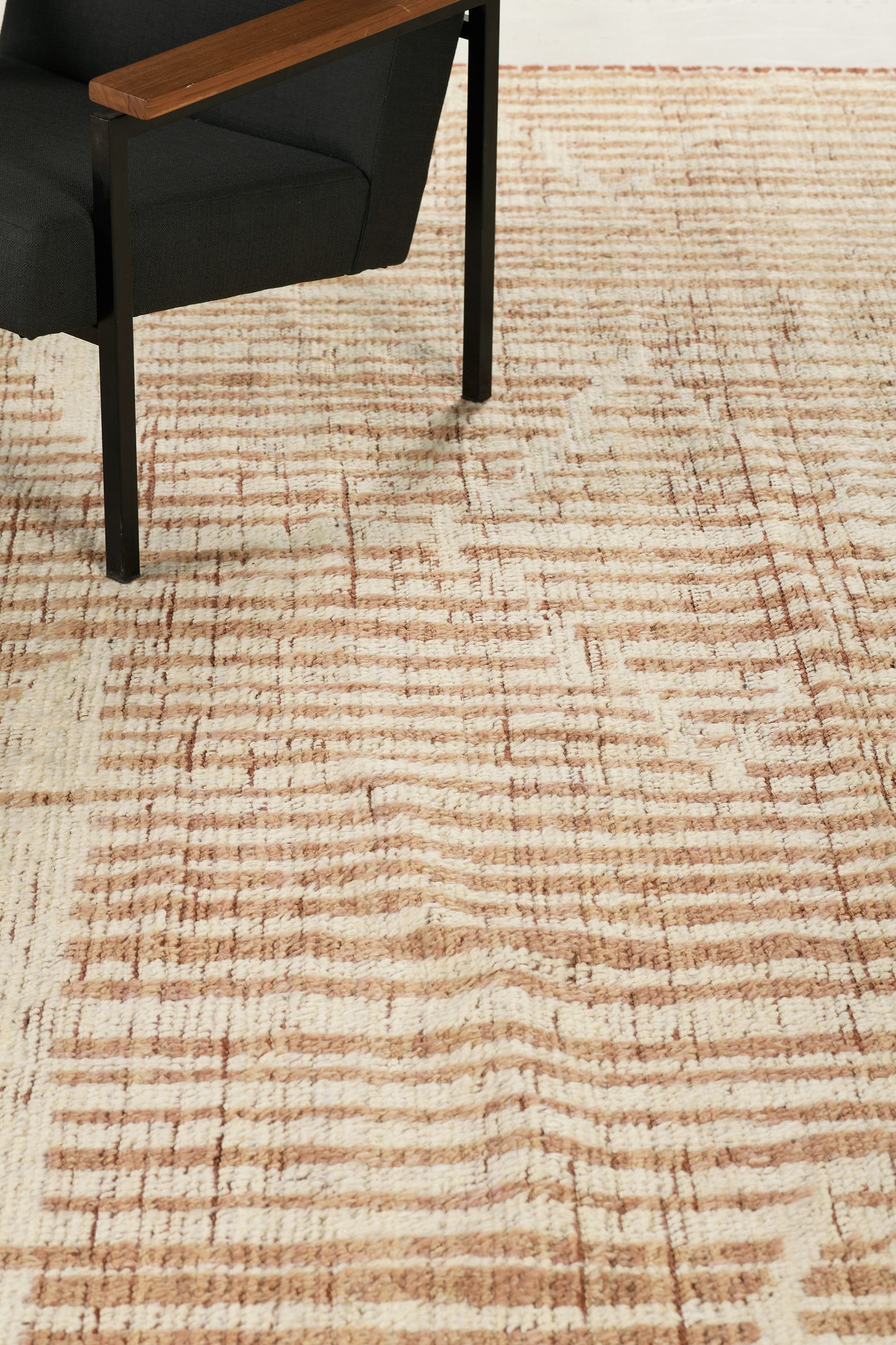 Modern Rug Image 2398 Carcal, Haute Bohemian