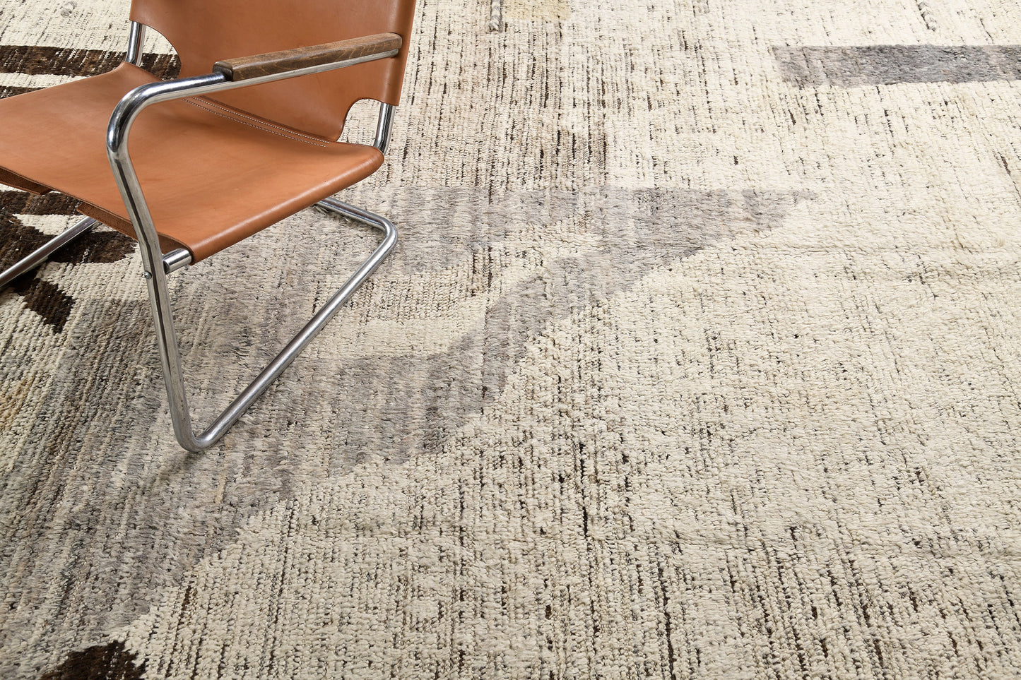 Modern Rug Image 5730 Kaouki, Atlas Collection Seasons