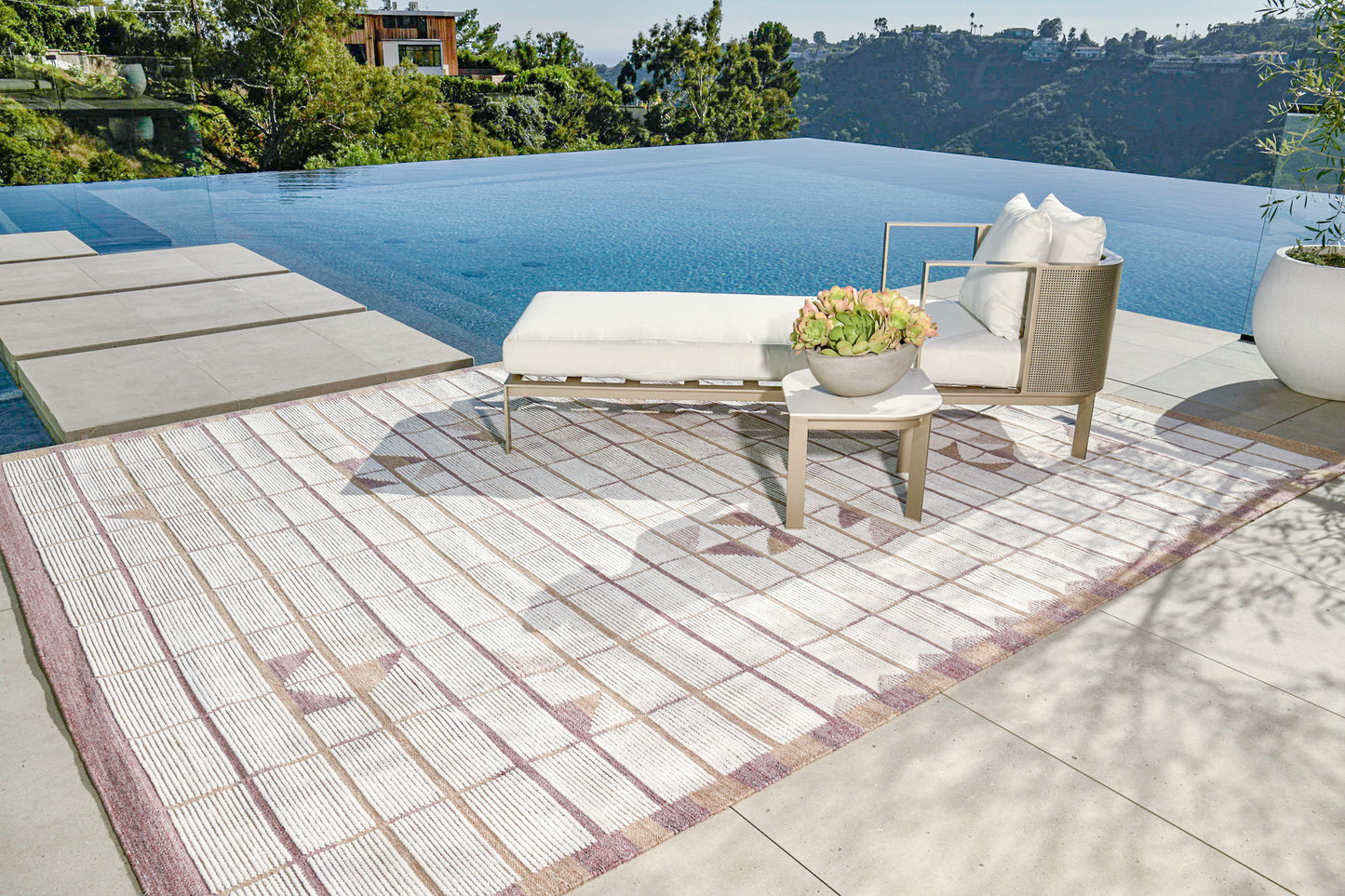 Modern Rug Image 2106 Bouchet, Nasim Collection