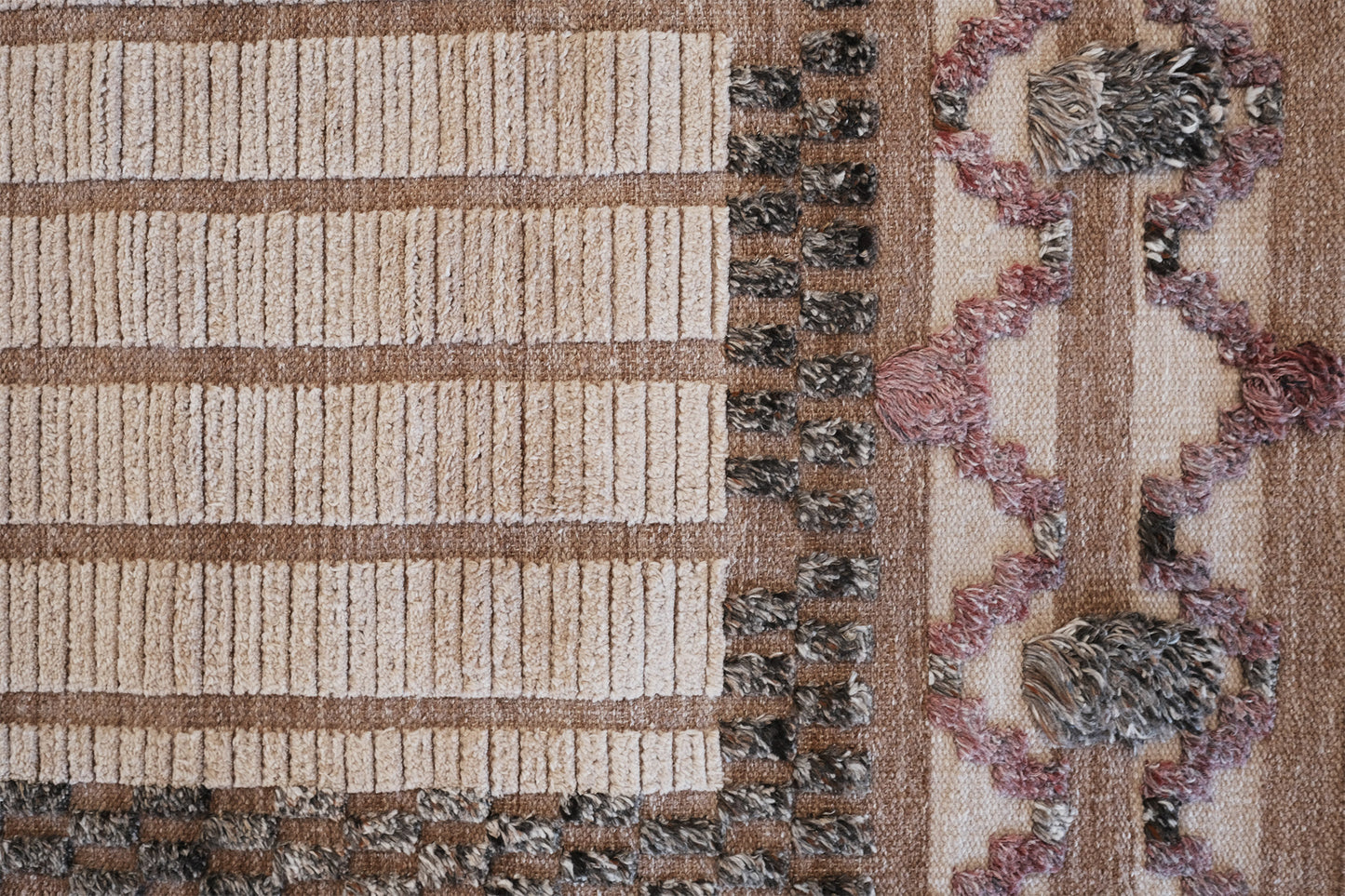 Modern Rug Image 1472 Baragsen, Nasim Collection