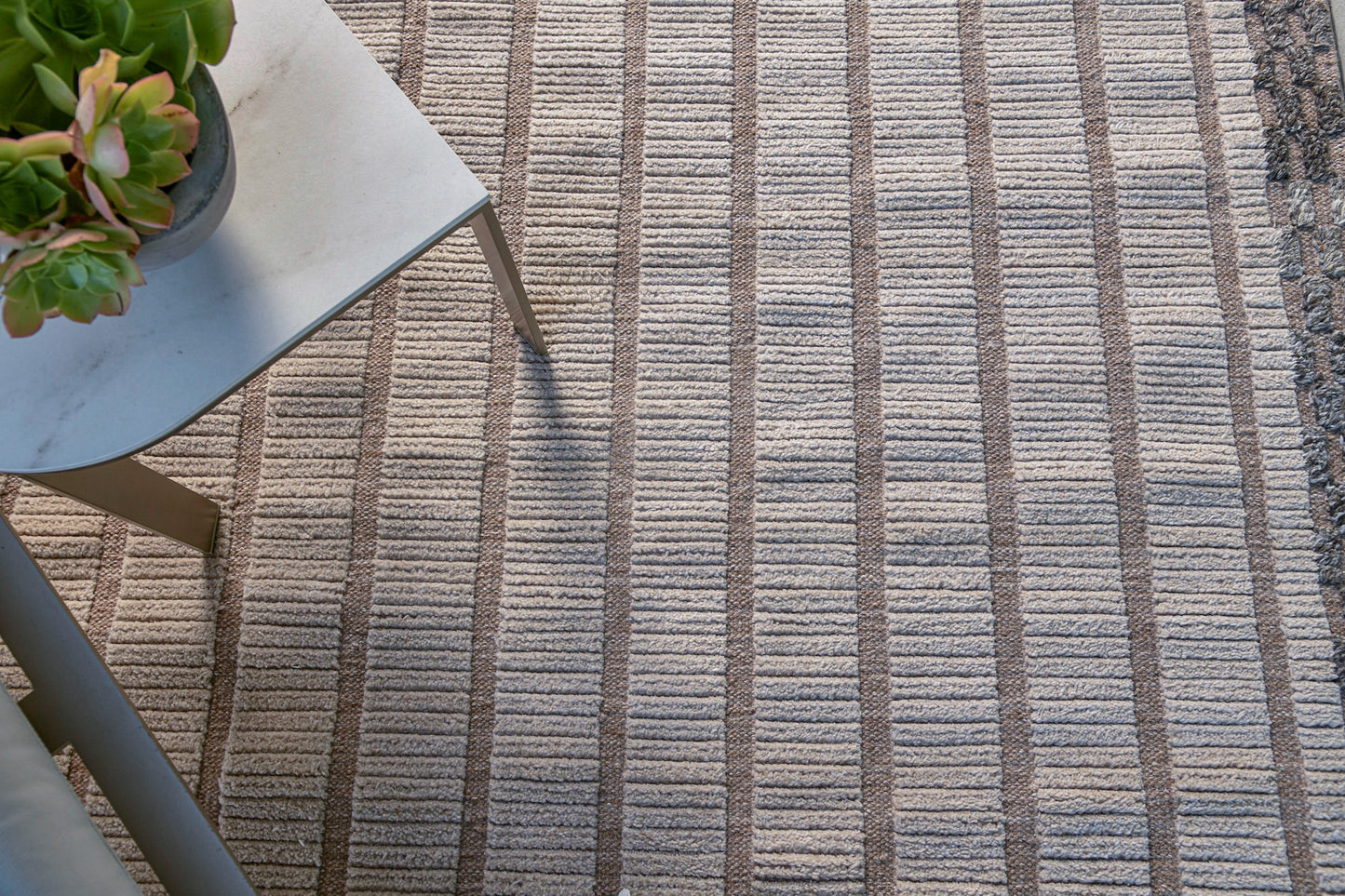 Modern Rug Image 1469 Baragsen, Nasim Collection