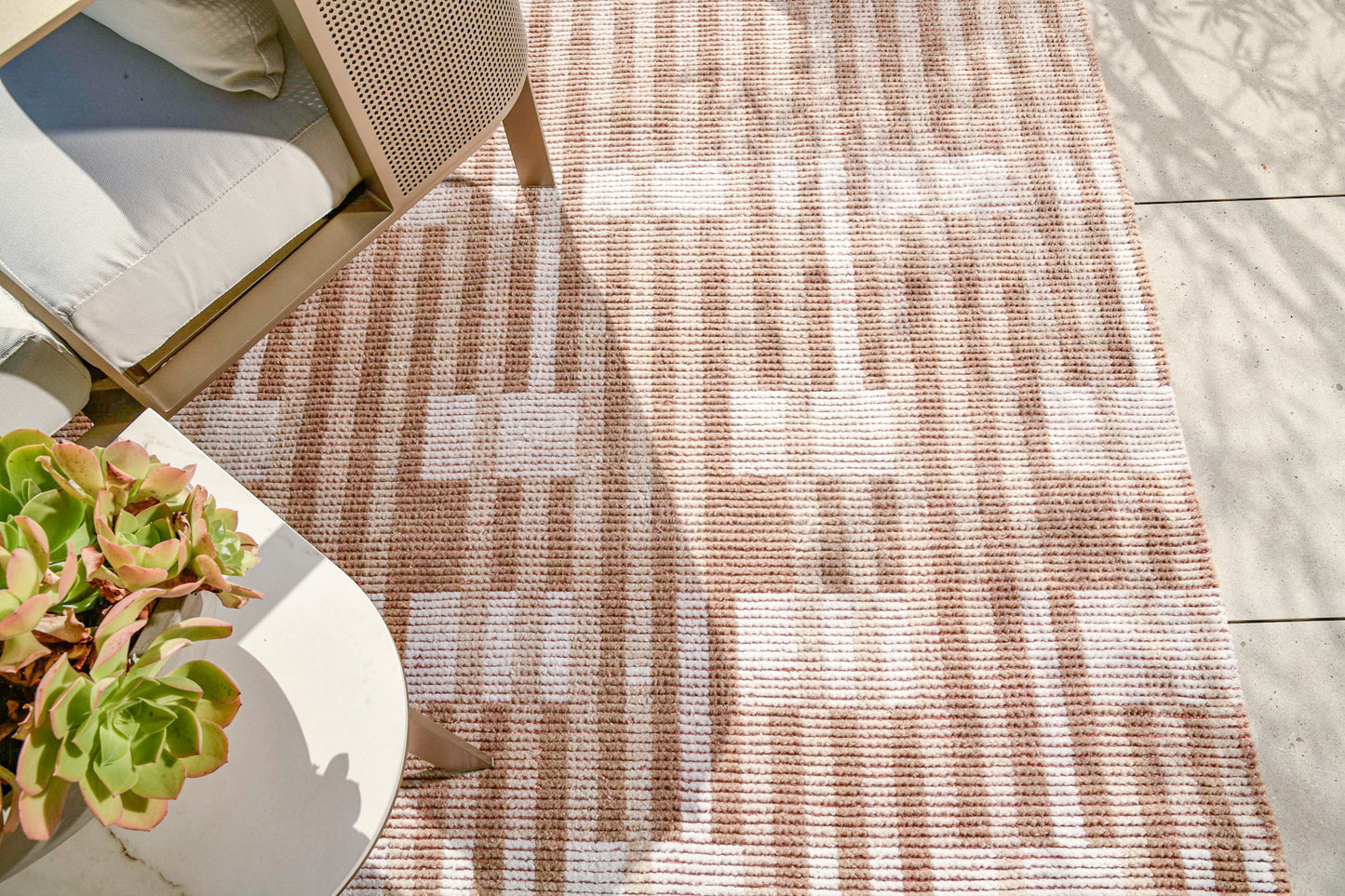 Modern Rug Image 6302 Loureiro, Nasim Collection