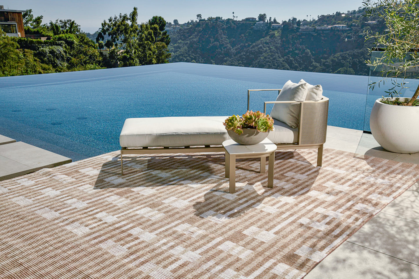 Modern Rug Image 6301 Loureiro, Nasim Collection
