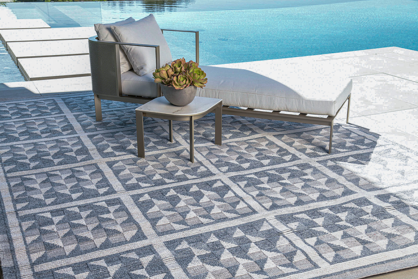 Modern Rug Image 4485 Franc, Nasim Collection