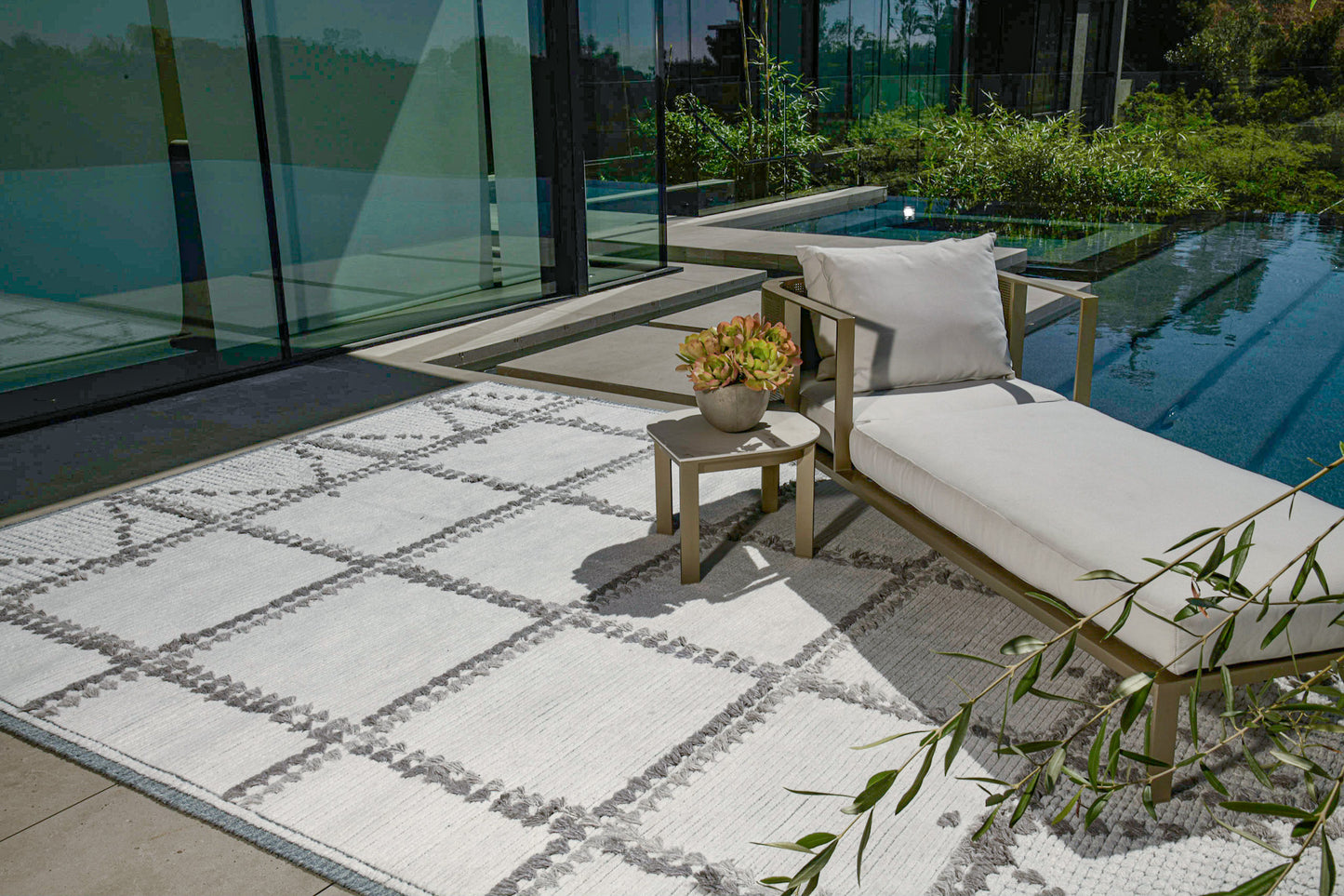 Modern Rug Image 12276 Valdepena, Nasim Collection