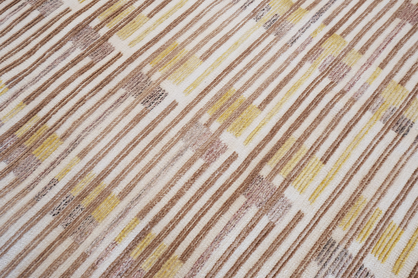 Modern Rug Image 11822 Tibouren, Nasim Collection