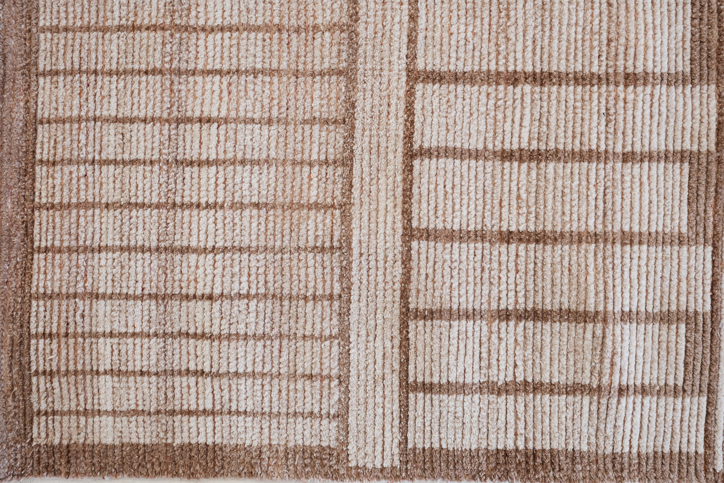 Modern Rug Image 8900 Nebbiolo, Nasim Collection