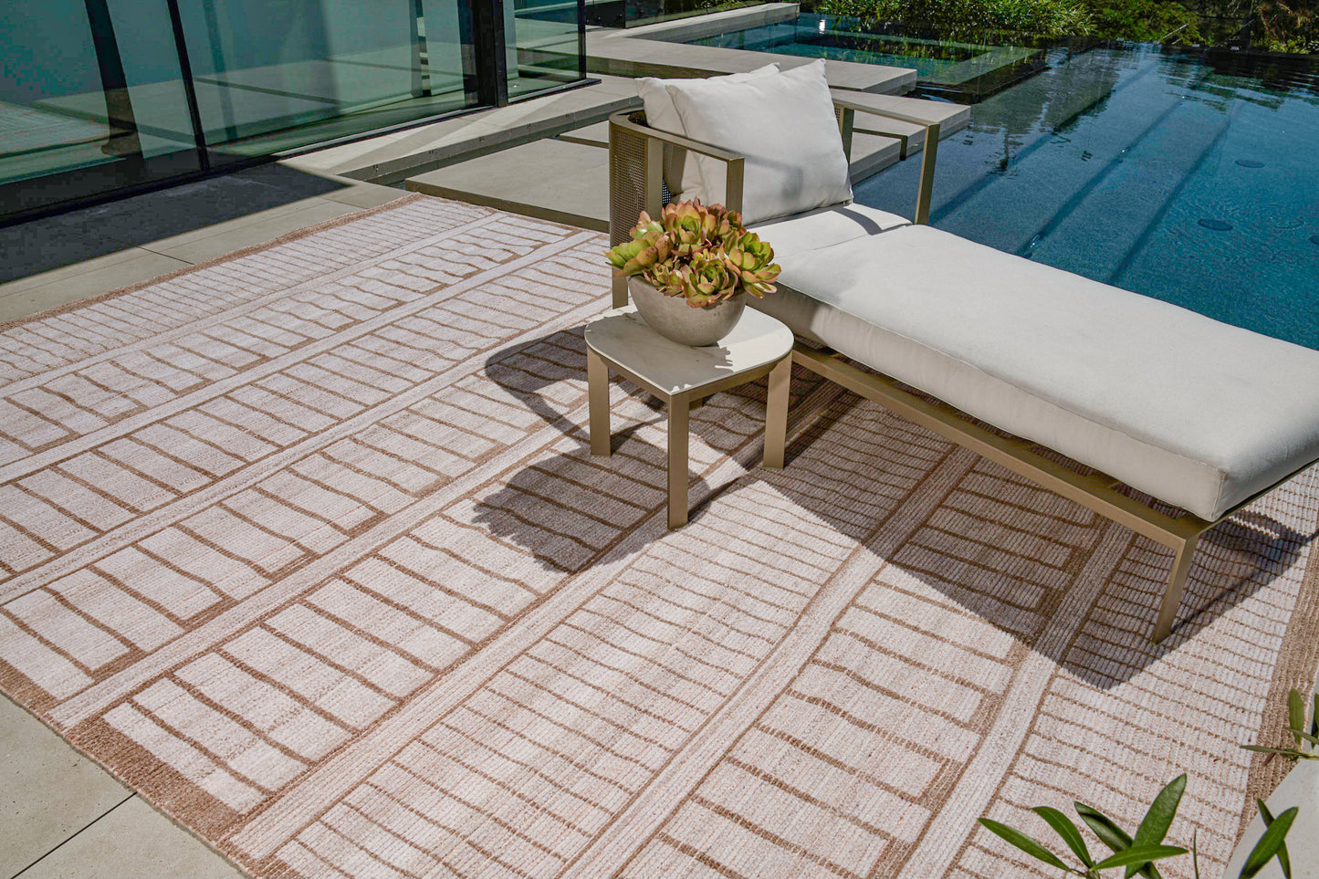 Modern Rug Image 8895 Nebbiolo, Nasim Collection