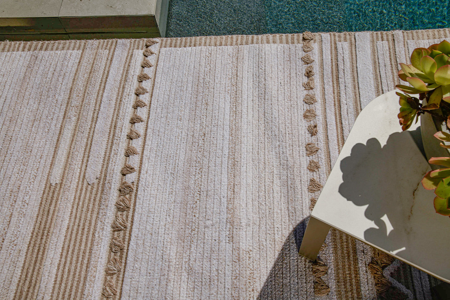 Modern Rug Image 1534 Barbera, Nasim Collection
