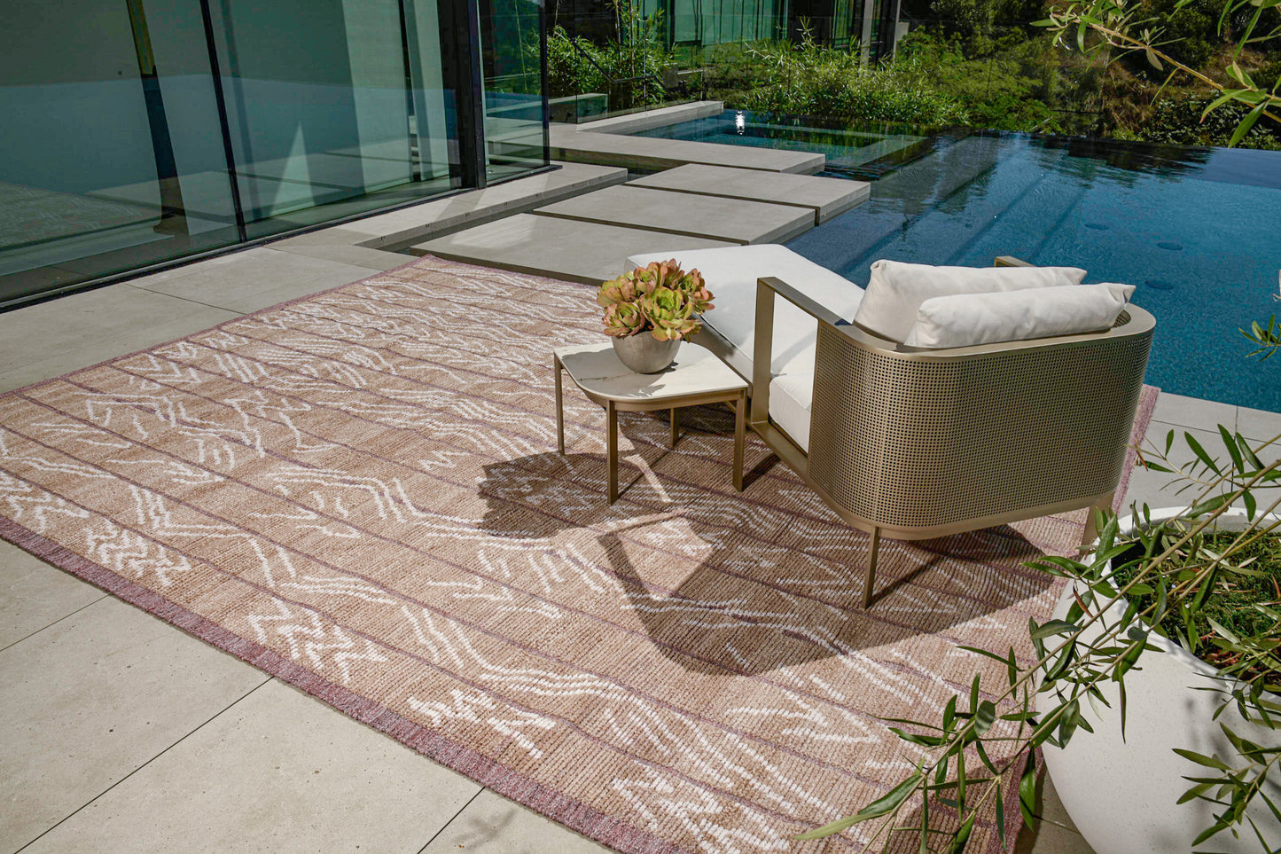 Modern Rug Image 8385 Mourvedre, Nasim Collection