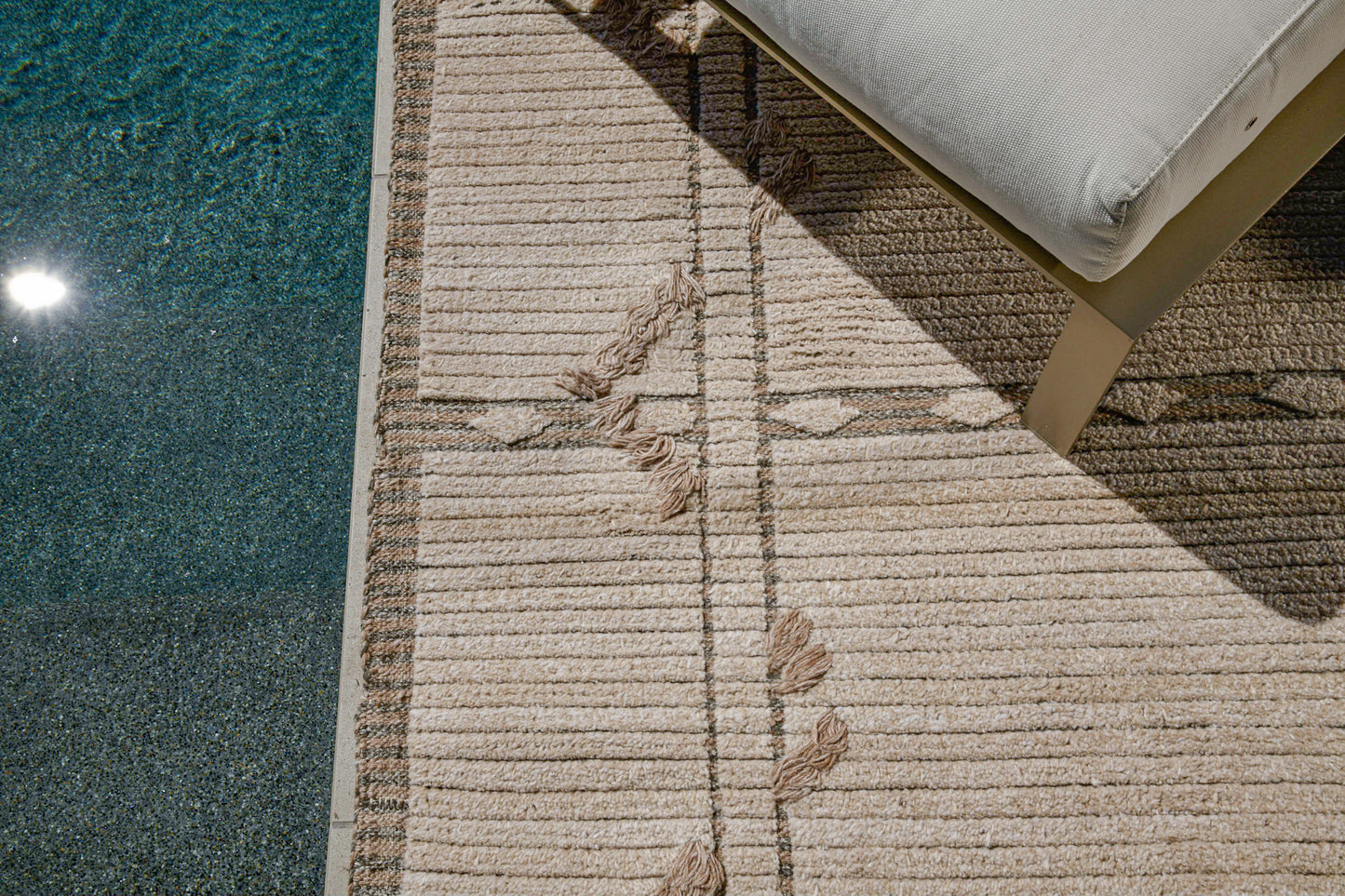 Modern Rug Image 12332 Verdot, Nasim Collection