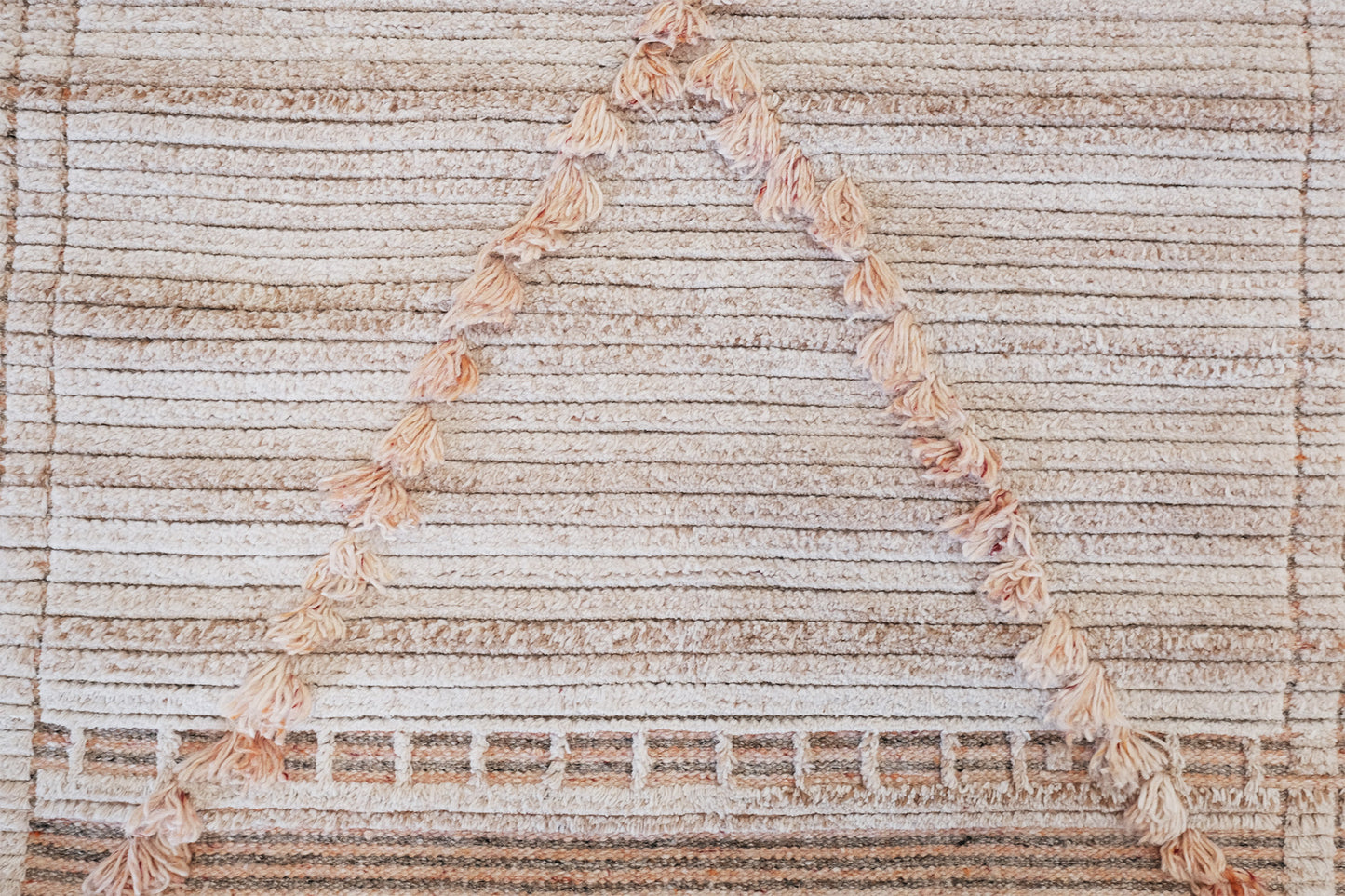 Modern Rug Image 9825 Sangiovese, Nasim Collection