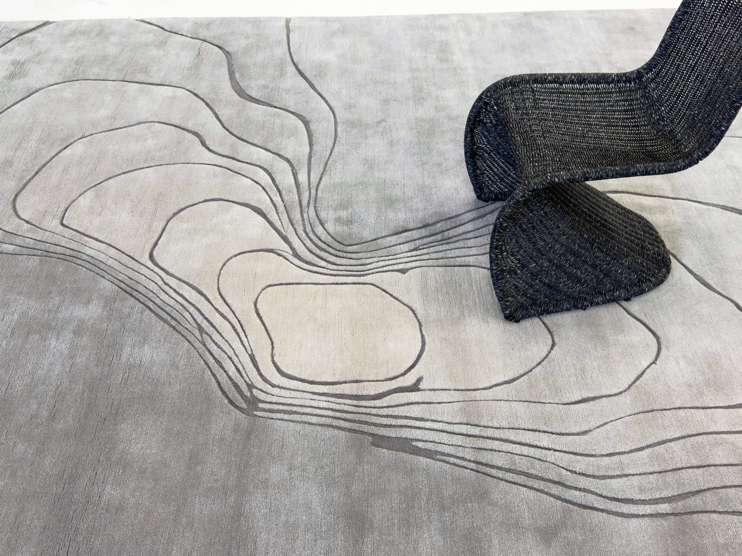 Modern Rug Image 2917 Echoes by Claudia Afshar