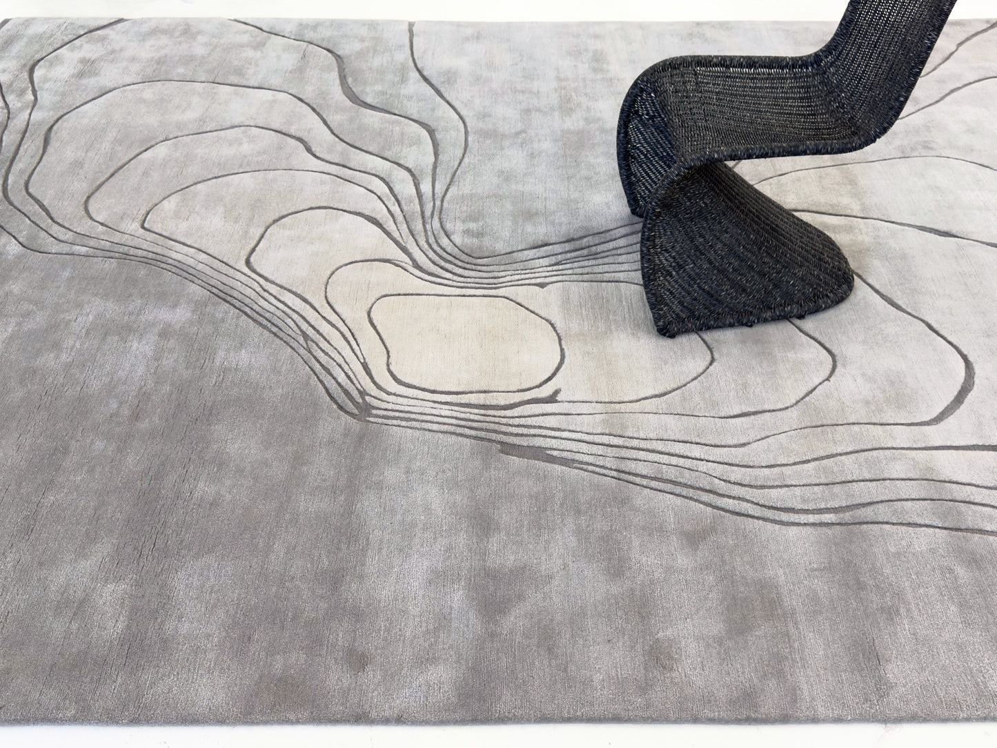 Modern Rug Image 2916 Echoes by Claudia Afshar