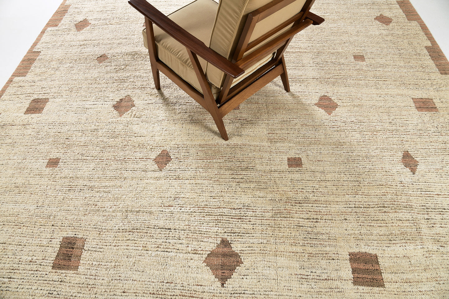 Modern Rug Image 2538 Charbagh, Nomad Collection