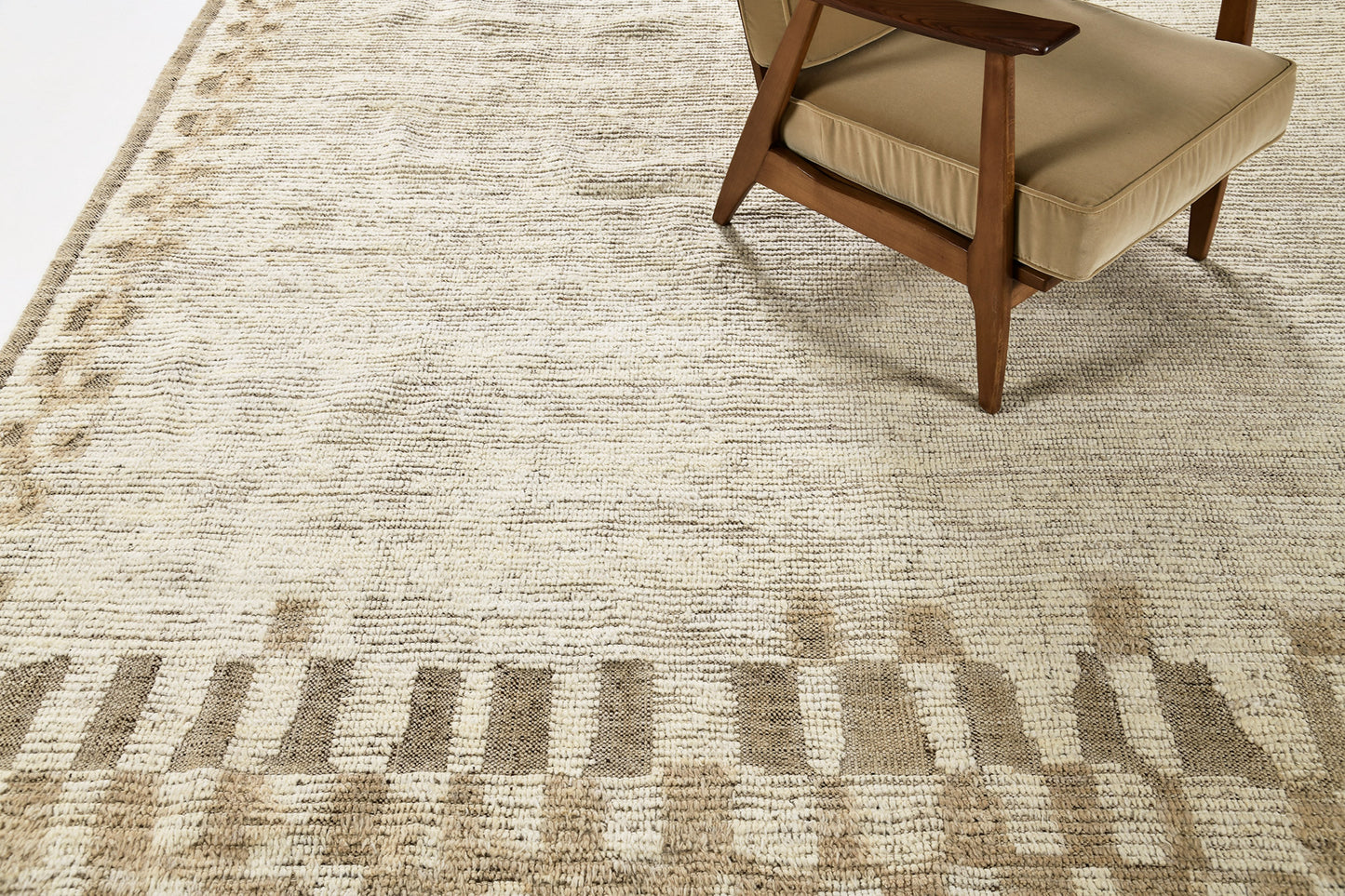 Modern Rug Image 997 Anamar, Atlas Collection