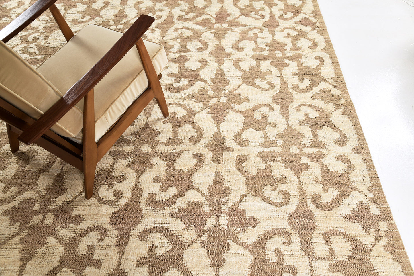Modern Rug Image 2889 Dombeya, Kust Collection