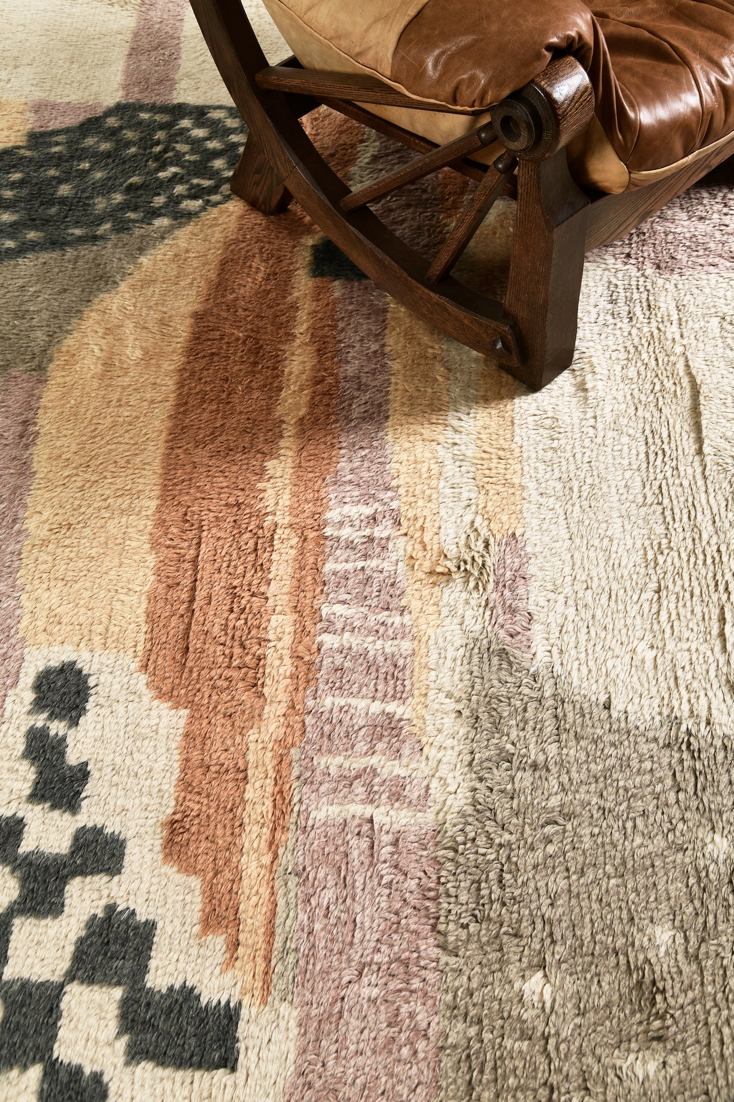 Modern Rug Image 1079 Anisah, Oasis Collection