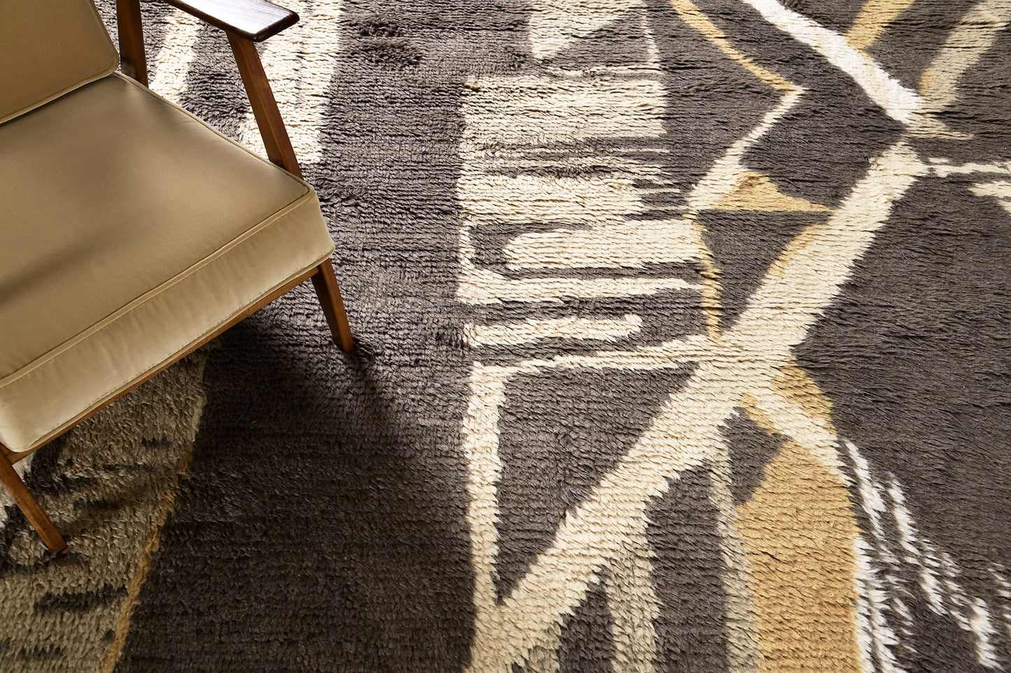 Modern Rug Image 5466 Inka, Oasis Collection