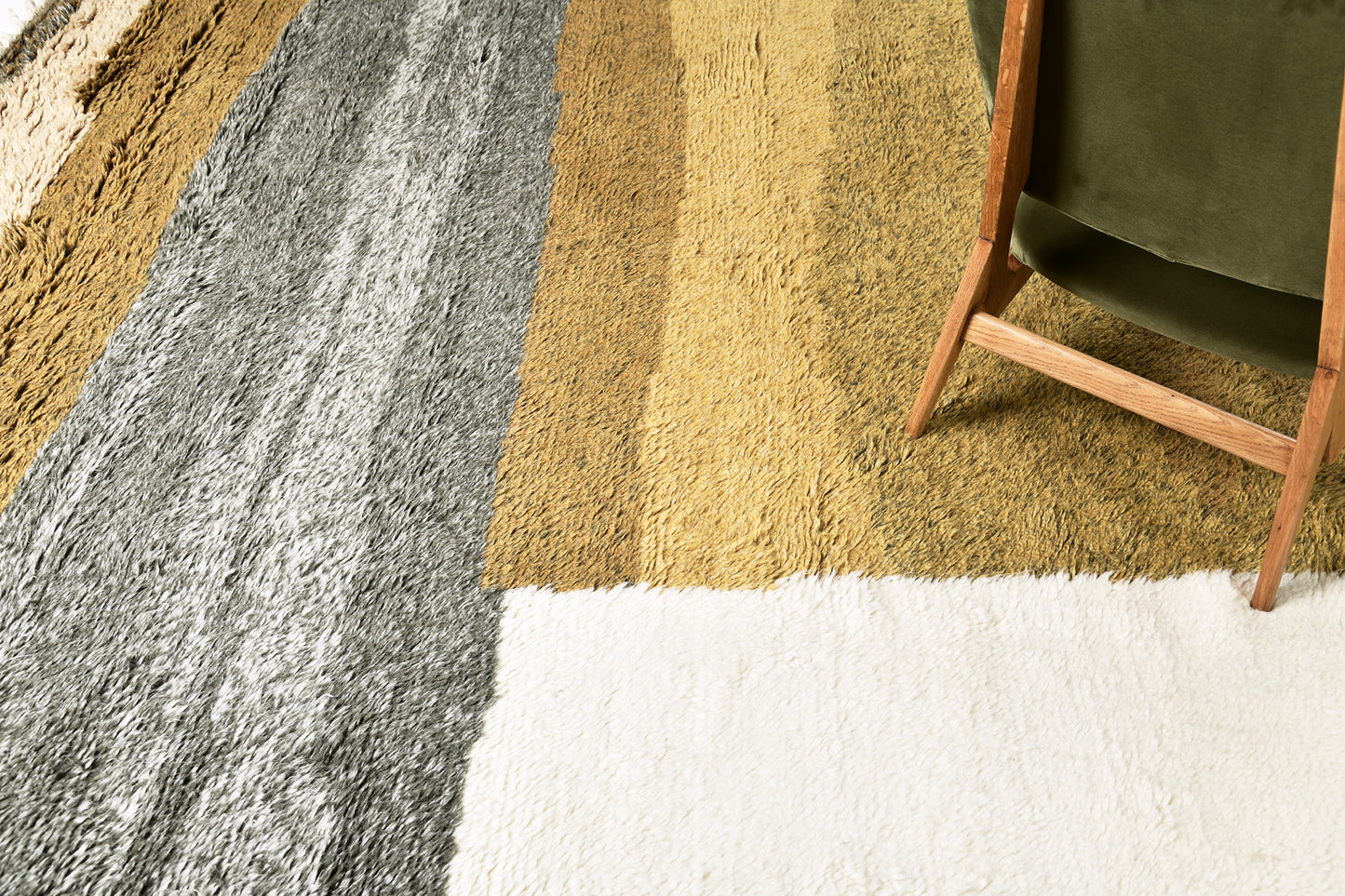 Modern Rug Image 5637 Jorja, Atlas Collection