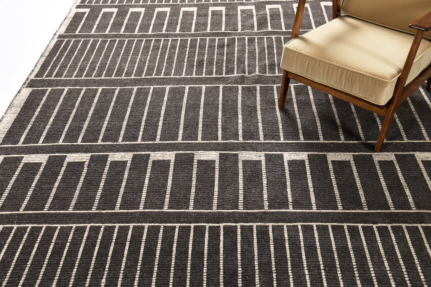Modern Rug Image 8842 Nebbiollo, Estancia Collection