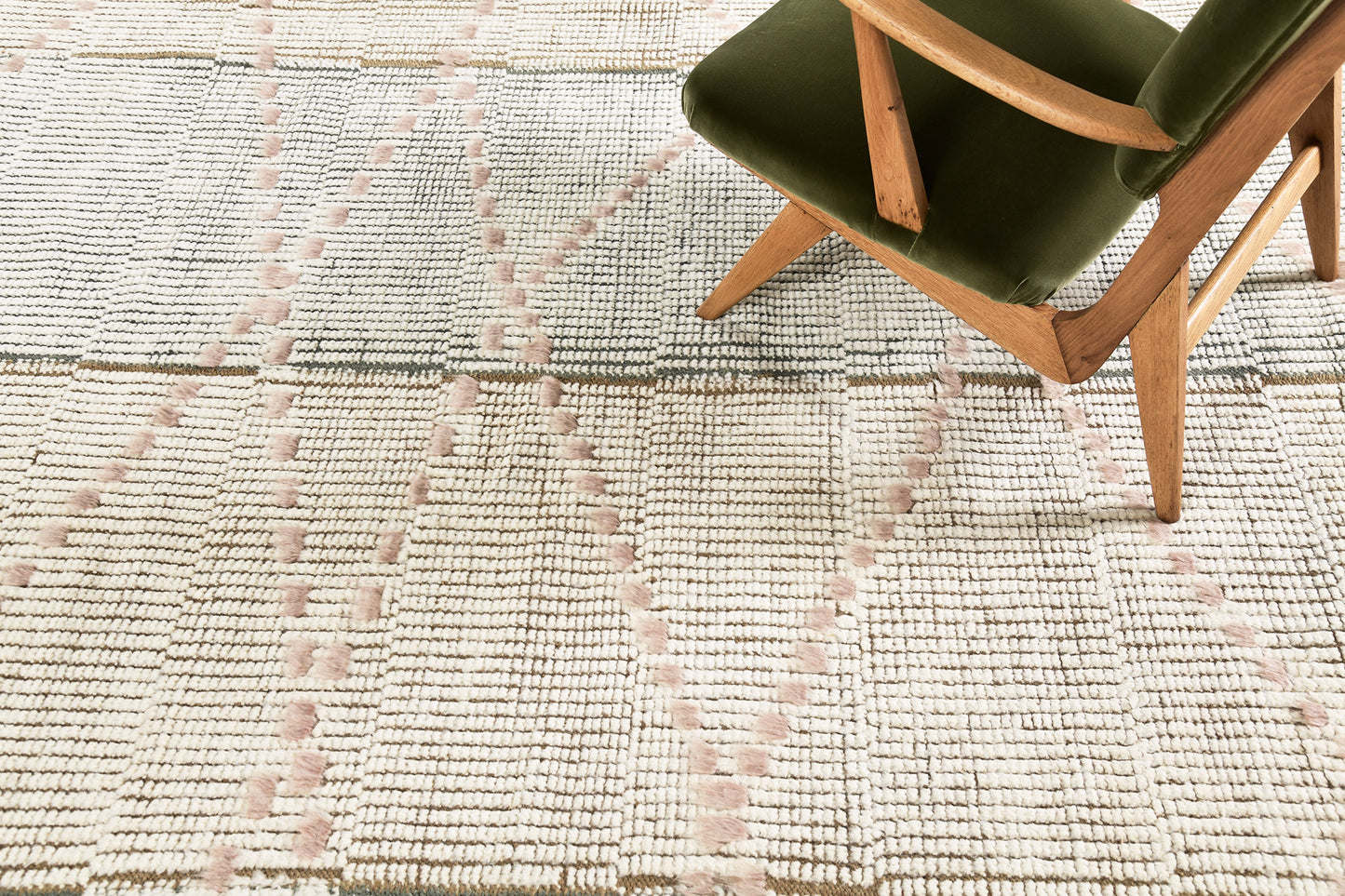 Modern Rug Image 6588 Malvasia, Estancia Collection