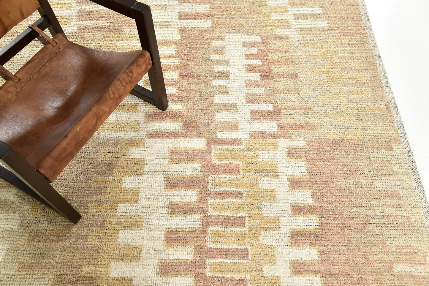 Modern Rug Image 3759 Bichara, Nomad Collection