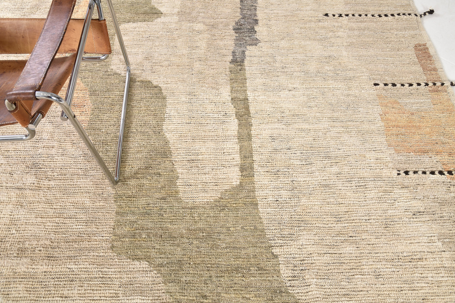 Modern Rug Image 6492 Maknes, Atlas Collection