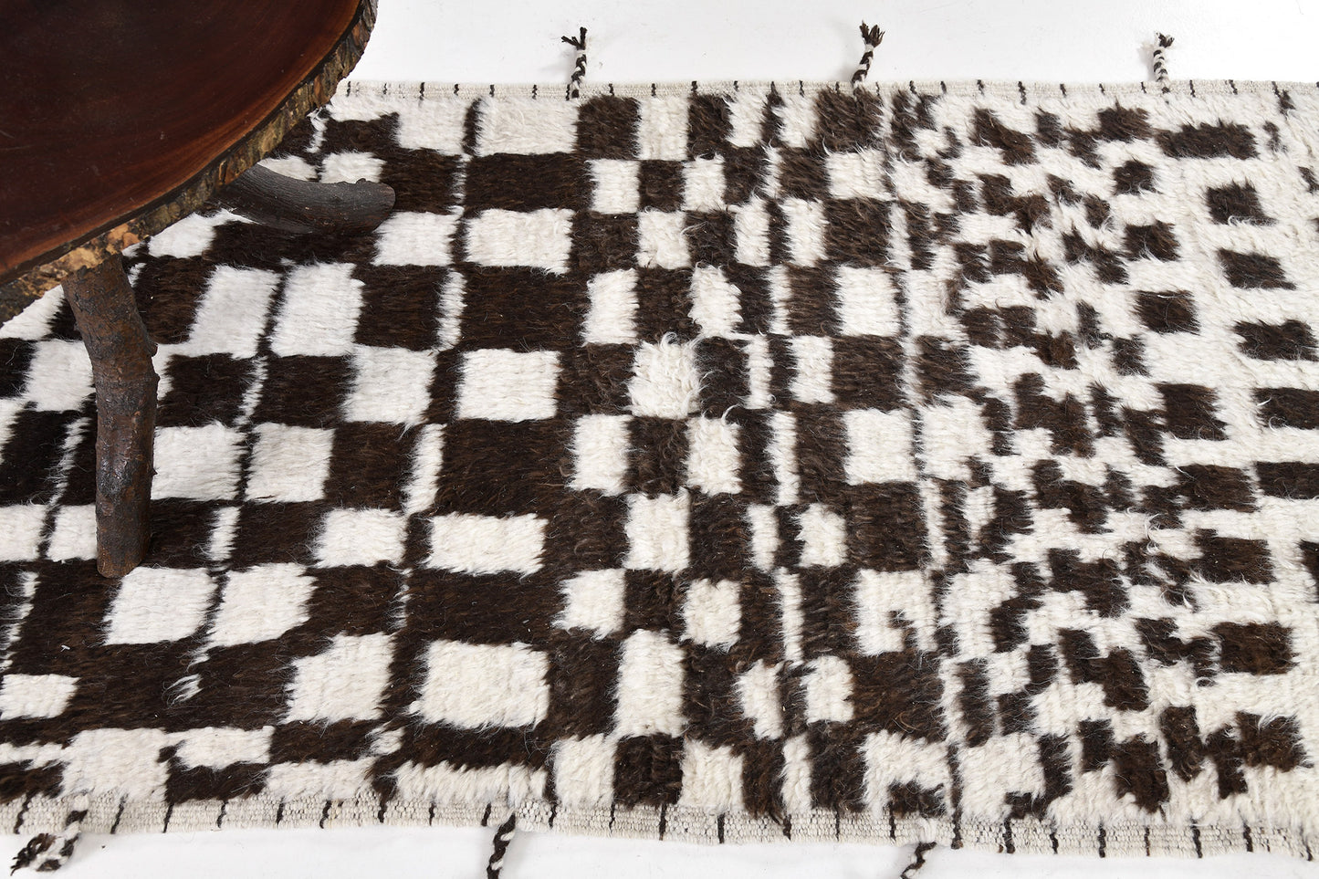 Modern Rug Image 5694 Jugo Runner, Atlas Collection
