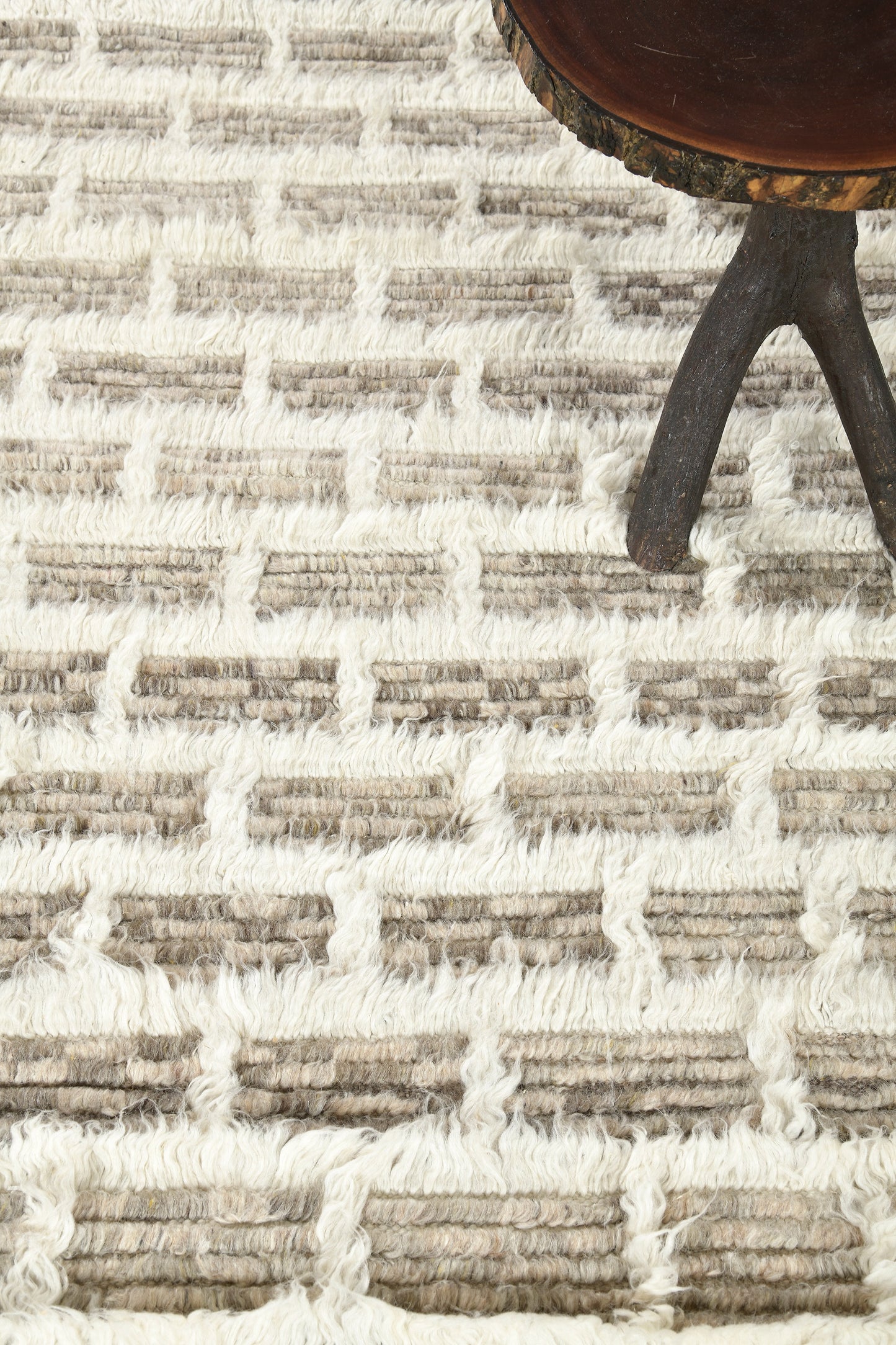 Modern Rug Image 3269 Ahina, Sahara Collection