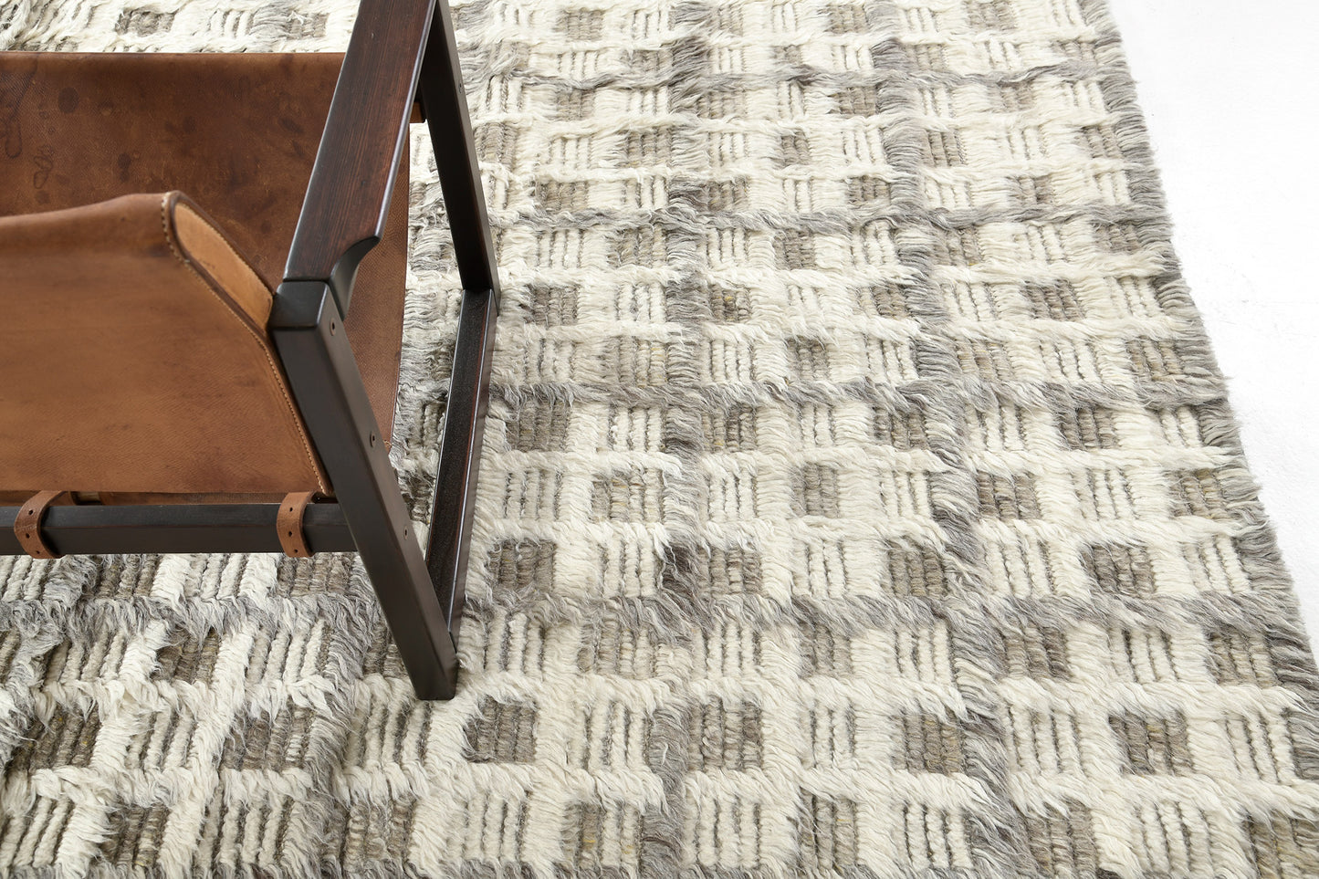 Modern Rug Image 7134 Miha, Sahara Collection
