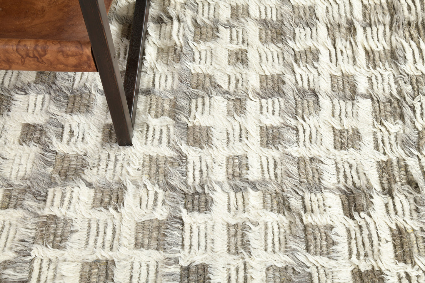 Modern Rug Image 7132 Miha, Sahara Collection