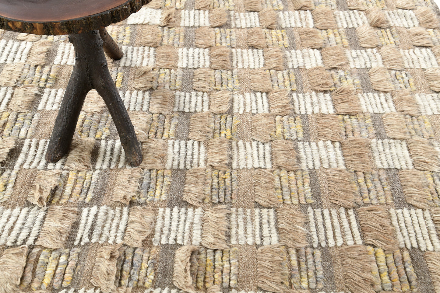 Modern Rug Image 3338 Amia, Sahara Collection