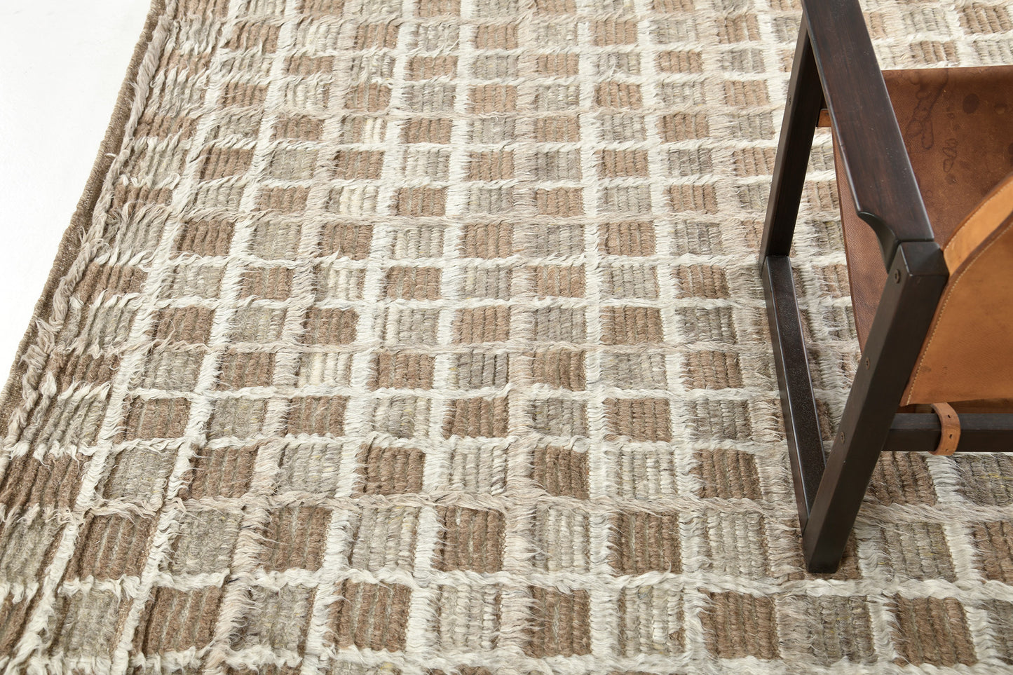 Modern Rug Image 7129 Miha, Sahara Collection