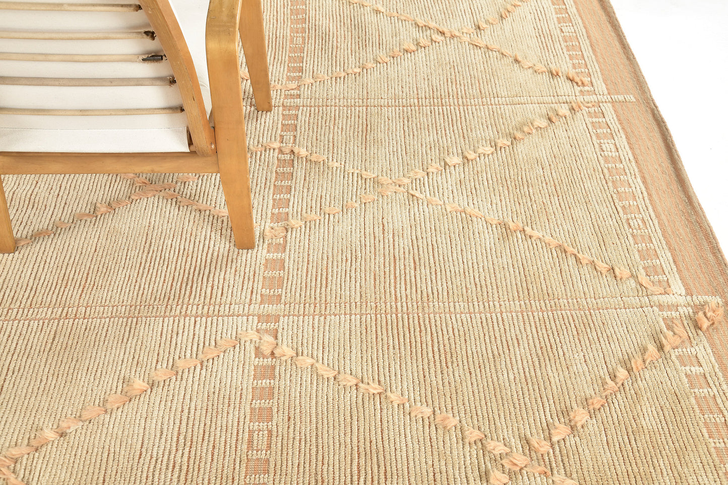 Modern Rug Image 9792 Sangiovese, Estancia Collection