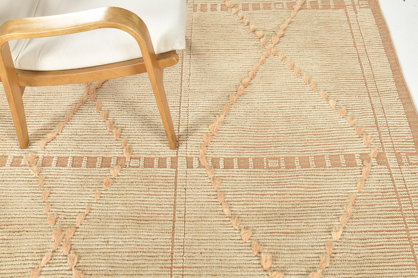 Modern Rug Image 9793 Sangiovese, Estancia Collection