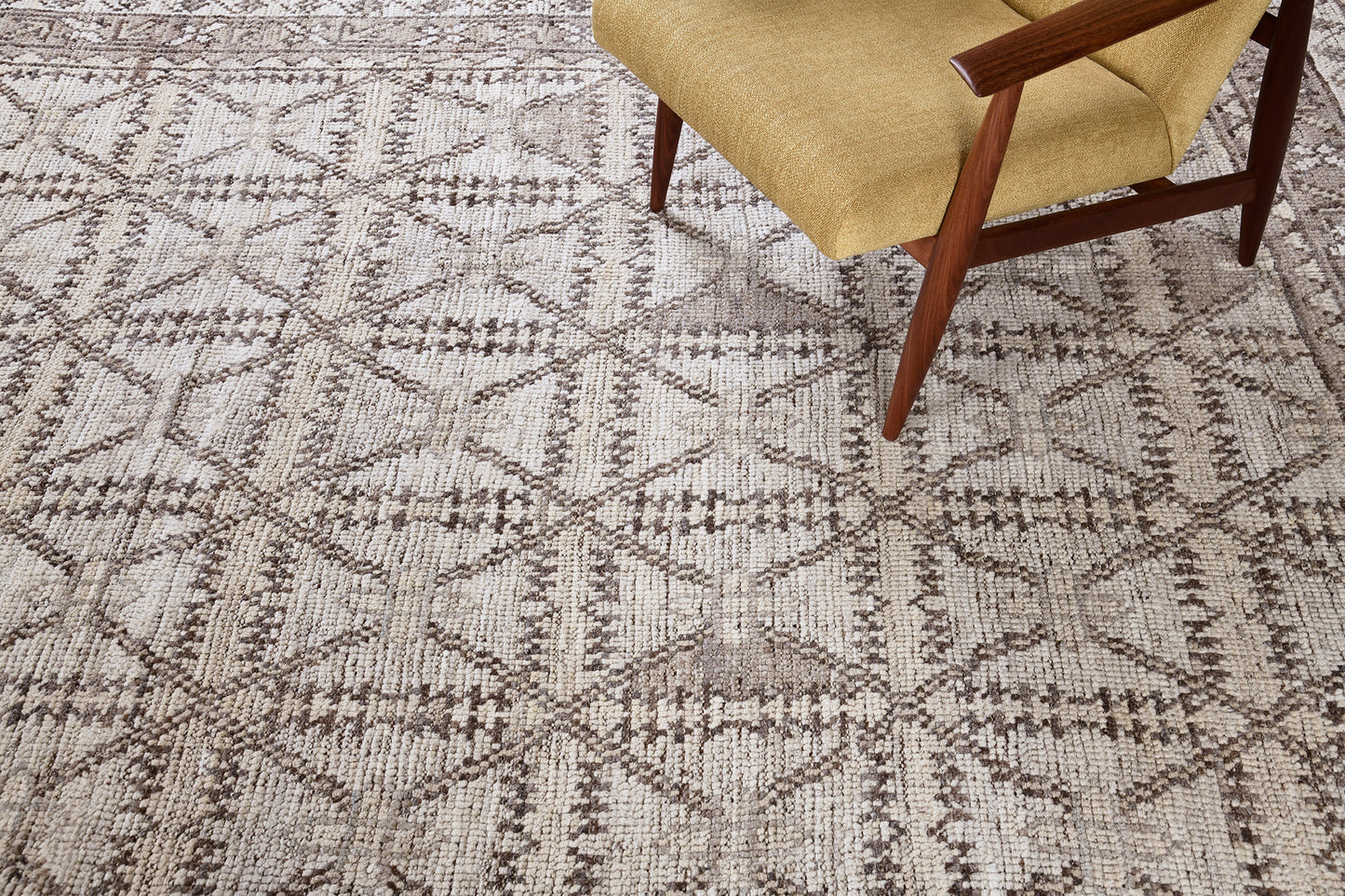 Hazar, Domicile Collection