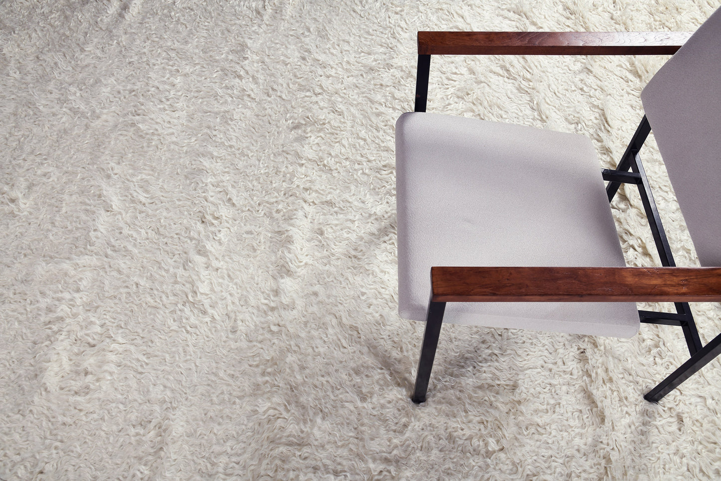 Silt Sand Pile Tulu in Ivory, Loam Collection