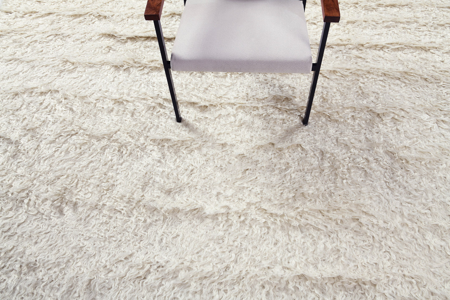Silt Sand Pile Tulu in Ivory, Loam Collection