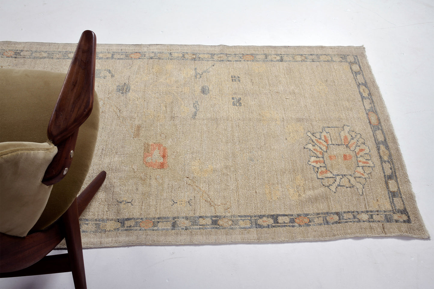 Oushak Runner, Sultanabad Collection