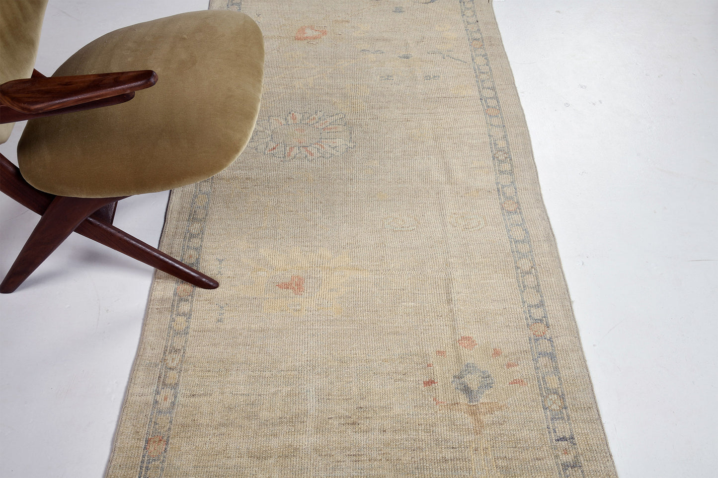 Oushak Runner, Sultanabad Collection