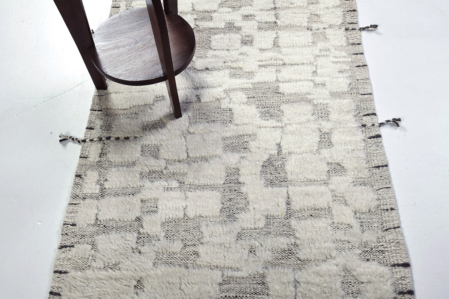 Anzade Runner, Atlas Collection