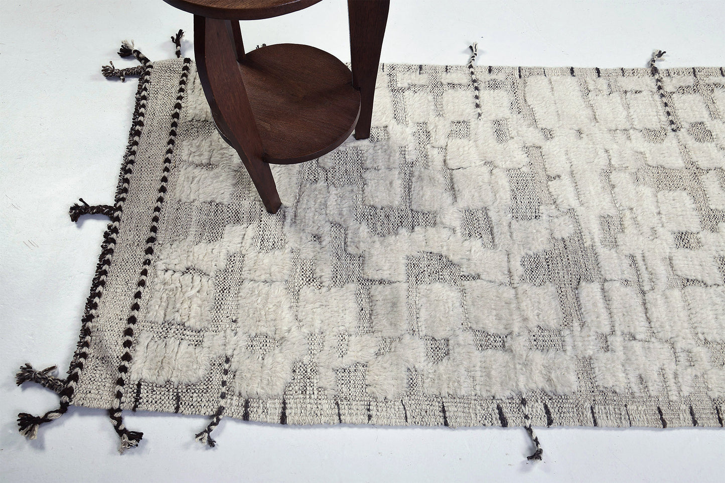 Anzade Runner, Atlas Collection