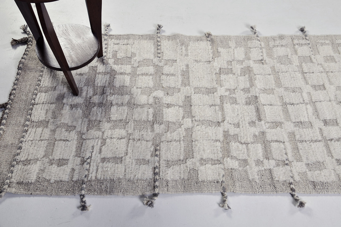 Anzade Runner, Atlas Collection