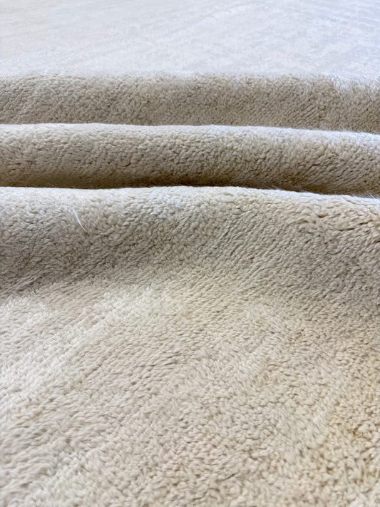 Semi Shaggy Silt, Loam Collection, White - one-of-a-kind handmade area rug