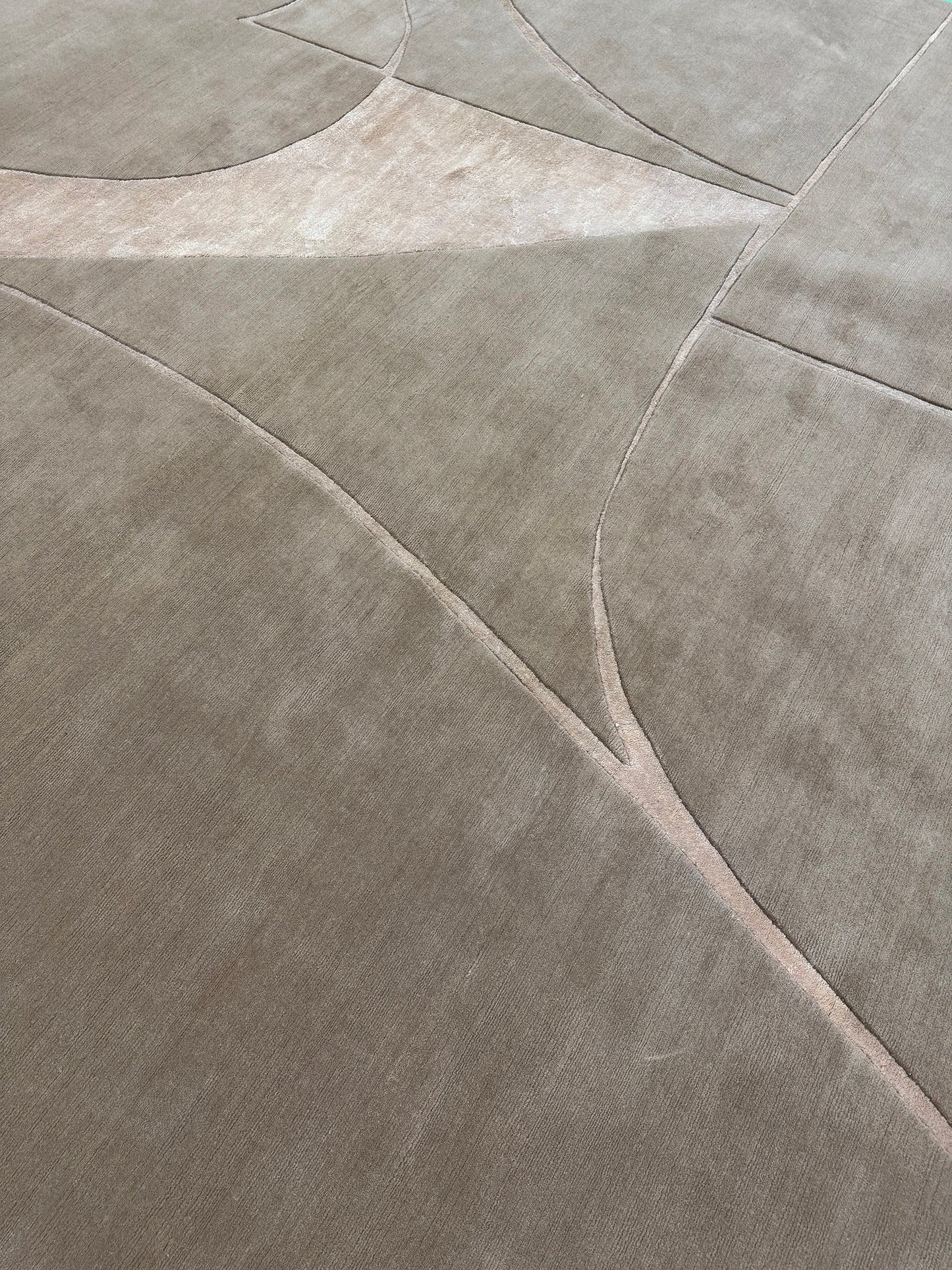 Contour by Claudia Afshar