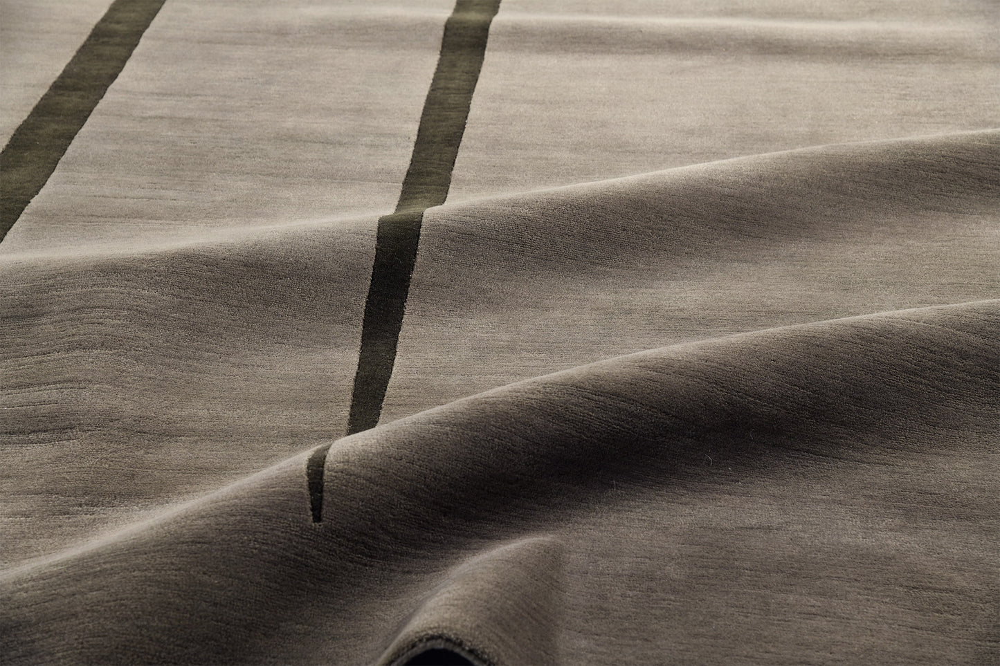 Hän.02 by Jenni Lauri