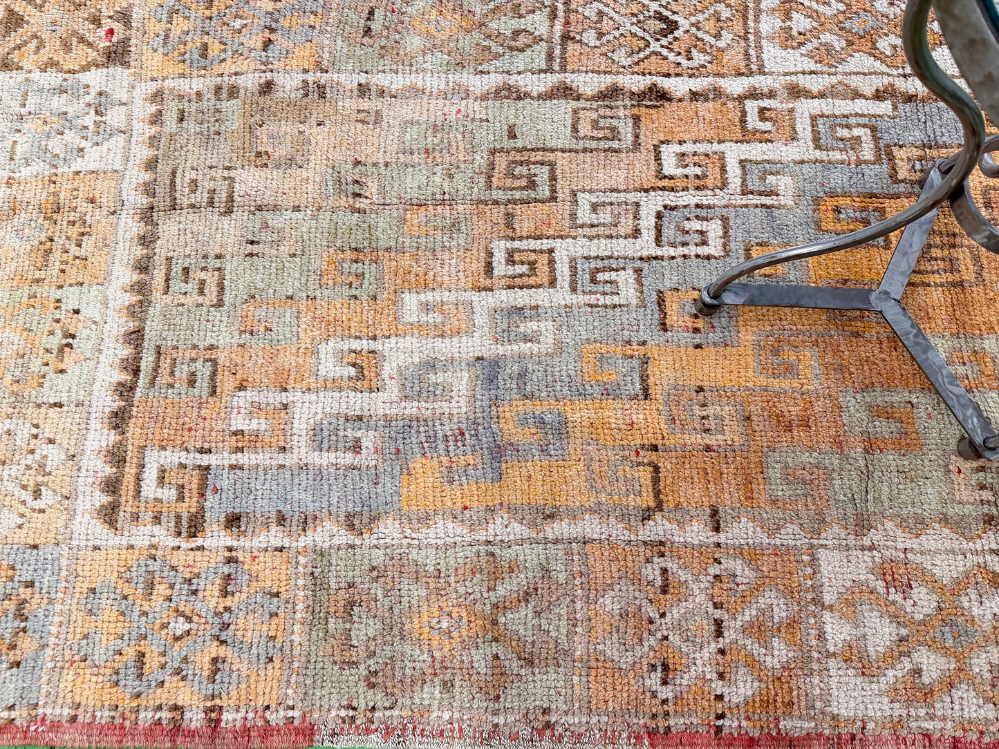 Vintage Turkish Hasandauy Oushak