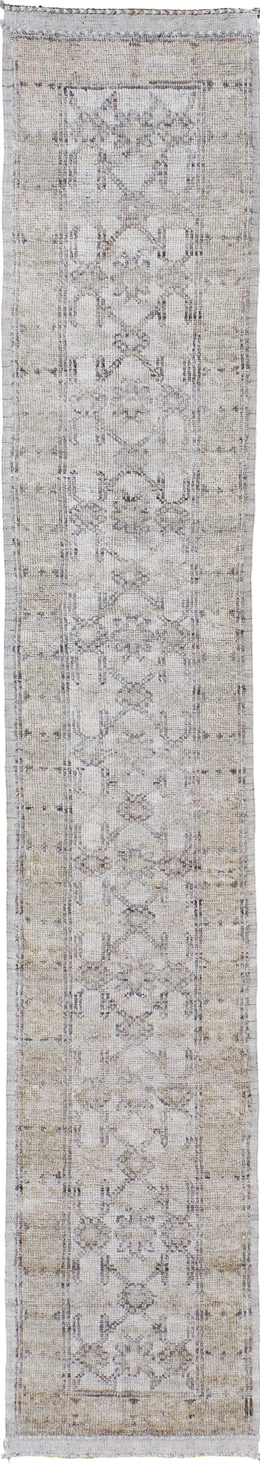 Lopnor Runner, Domicile Collection, Spring Rose